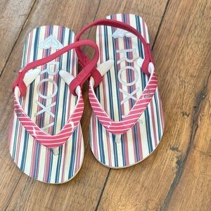 Roxy Kids Striped Flip Flops in Pink and White